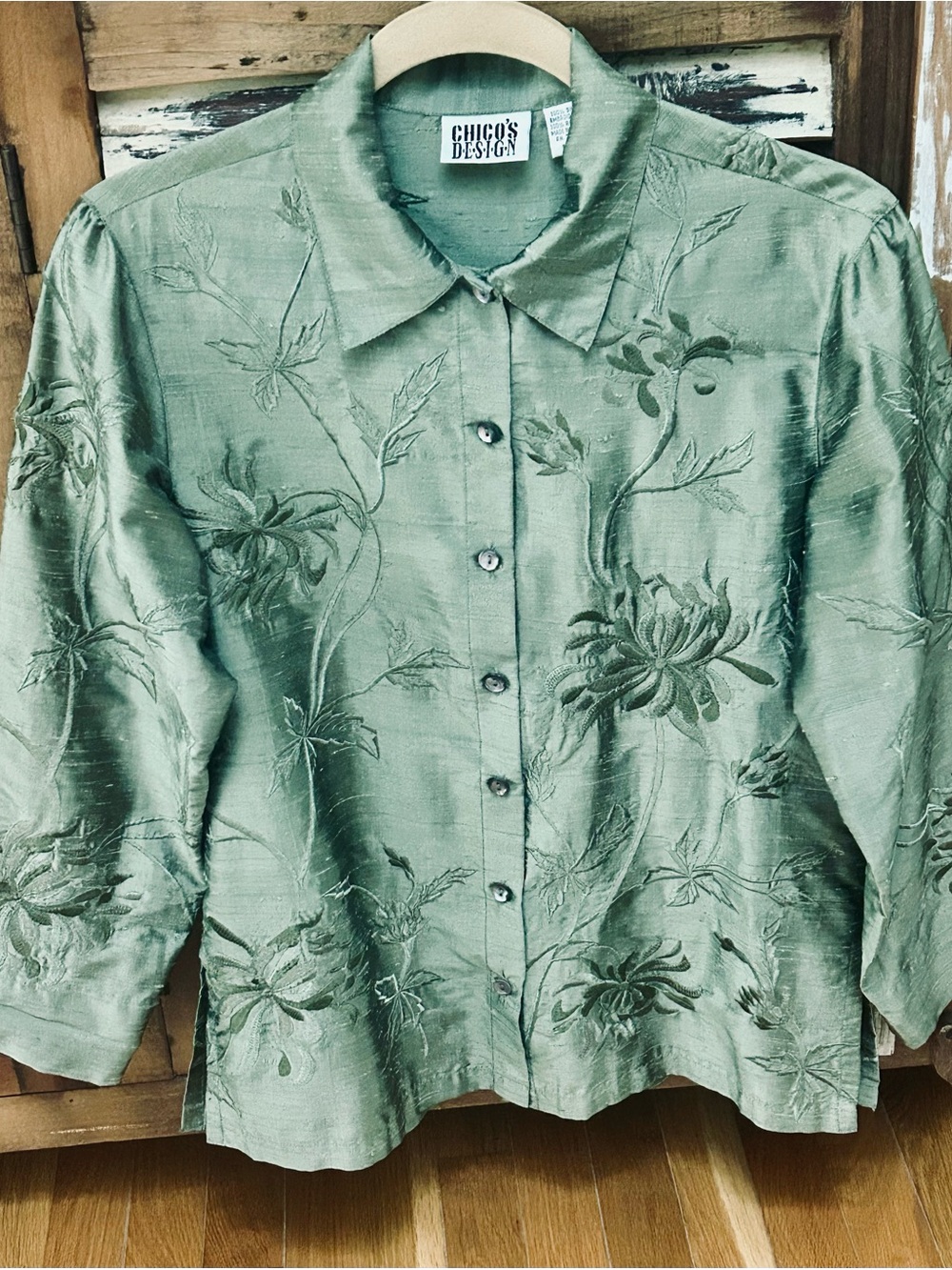 Chico's Design Sage Green Floral Embroidered Button-Down Satin Blouse